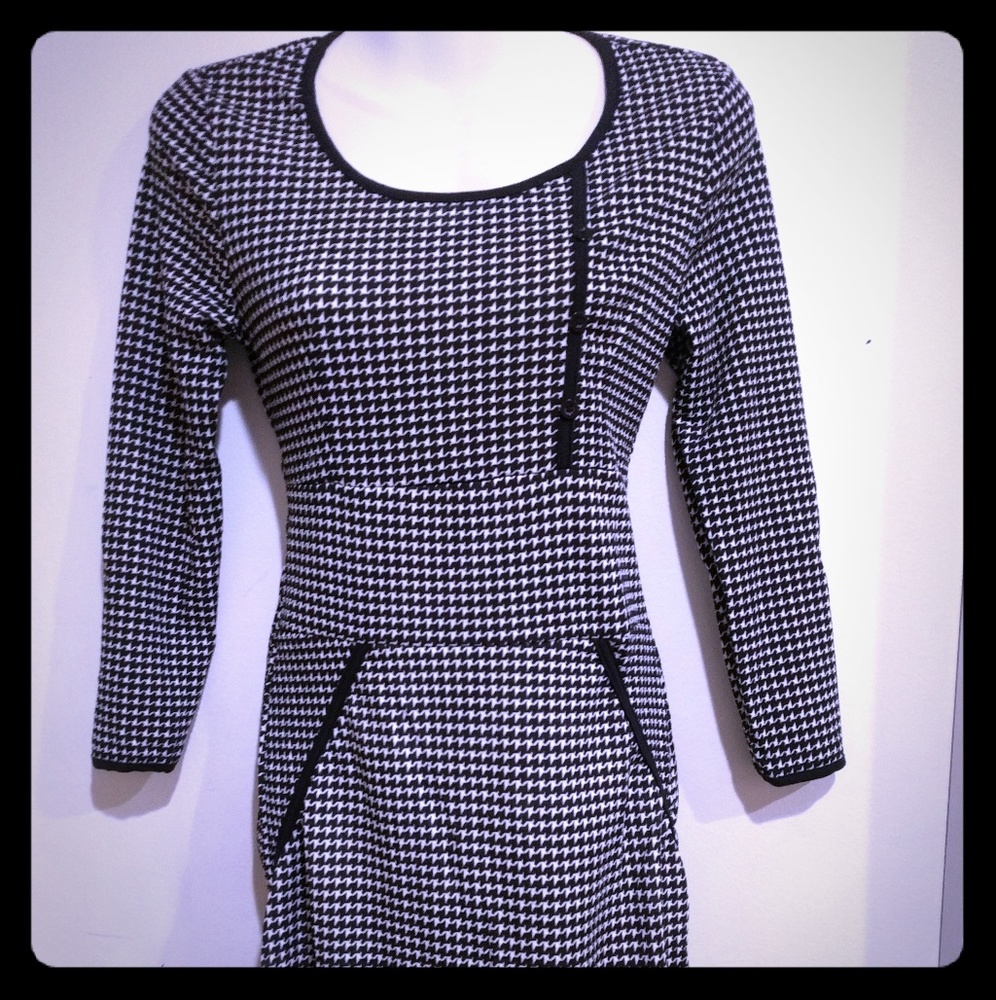 Black and White Business Dress XS